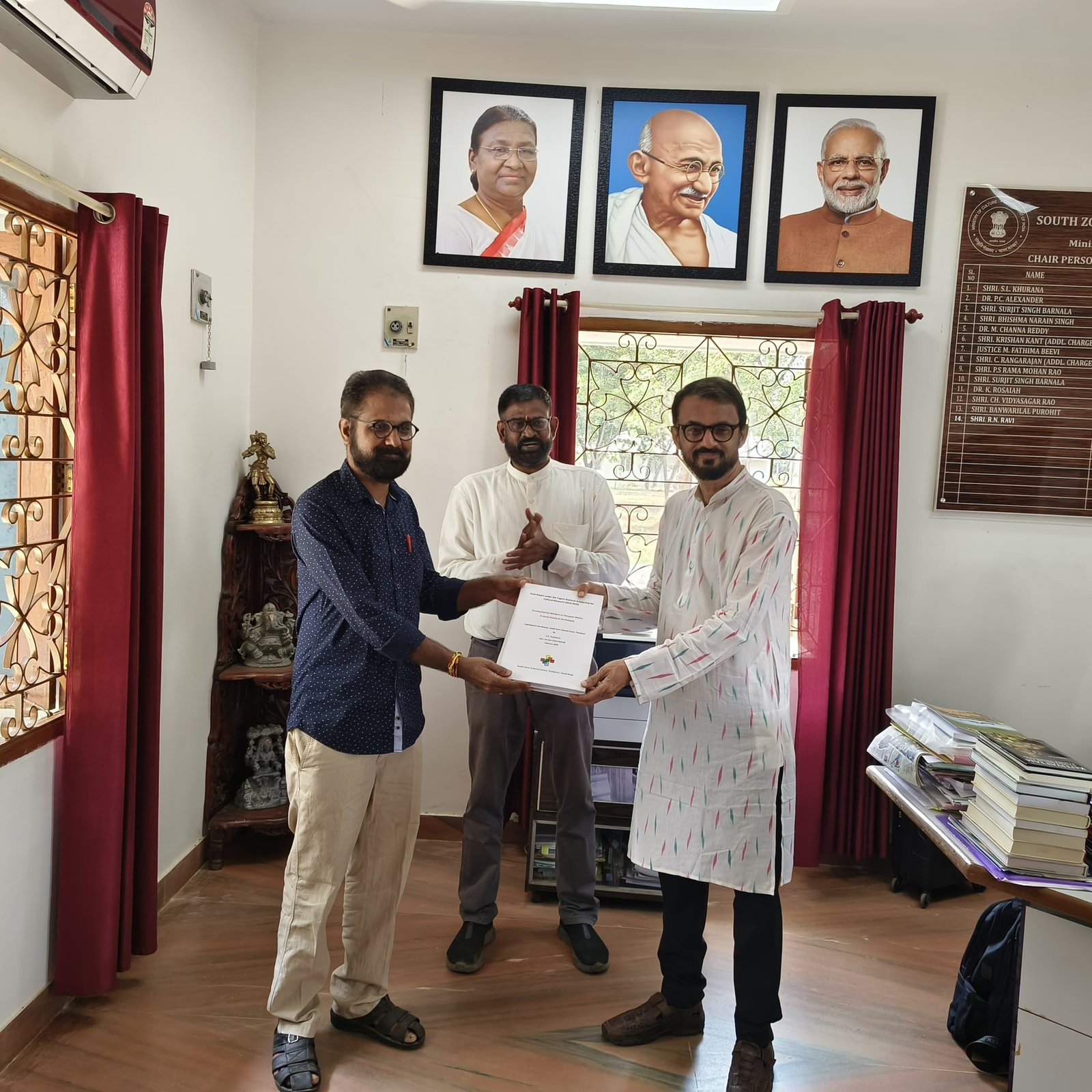 തെയ്യം ഗവേഷണം സ്കോളർഷിപ്പോടെ പൂർത്തിയാക്കി